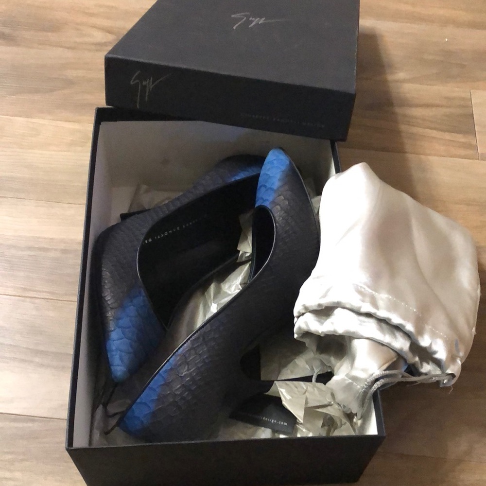 Giuseppe Zanotti snake leather stilettos size 39